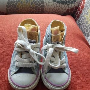 Toddler Converse size 4